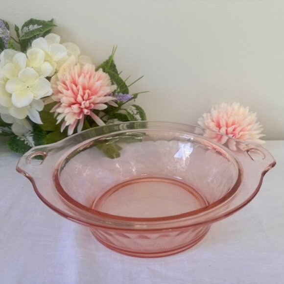 Vintage Pink Depression Glass Serving Bowl with Handles – Elegant Scalloped Desi - Picture 1 of 4
